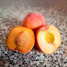 Běžné druhy ovoce ve výživě papoušků