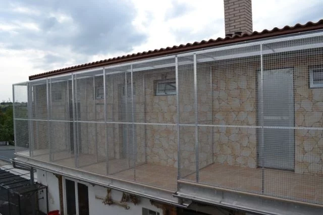 Voliéry pro papoušky