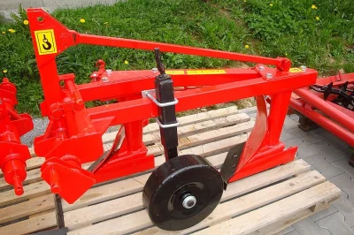 Pluh dvouradličný CRONIMO za traktor