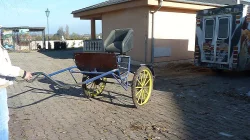 Bryčky a kočáry