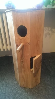 Hnízdící budka pro střední papoušky 80x30 cm