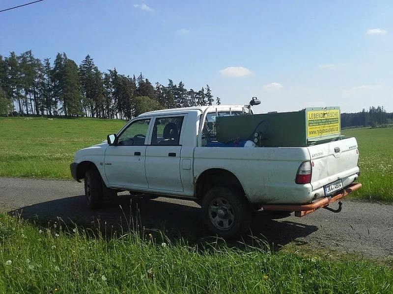 Vybavené auto pro převoz ryb