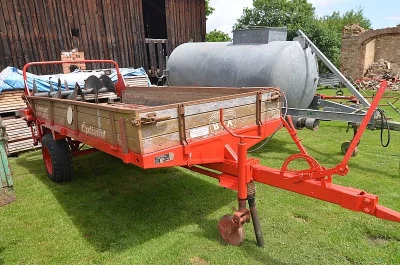 Rozmetadlo hnoje na 3tuny. Dobrý stav