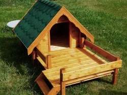Krásná originální psí bouda
