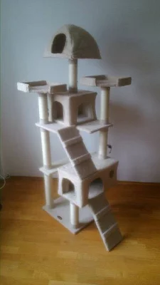Nové škrabadlo pro kočku s výškou 181 cm