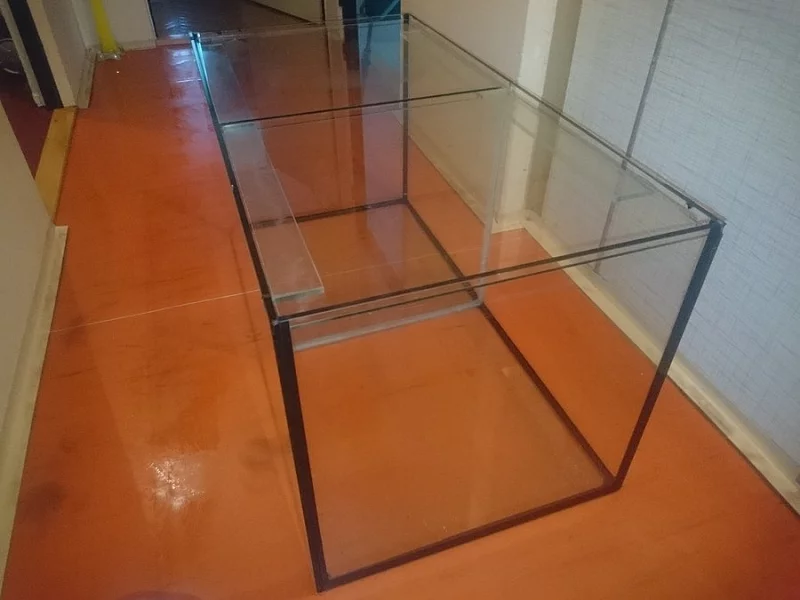 AKVÁRIUM 250 LITRŮ