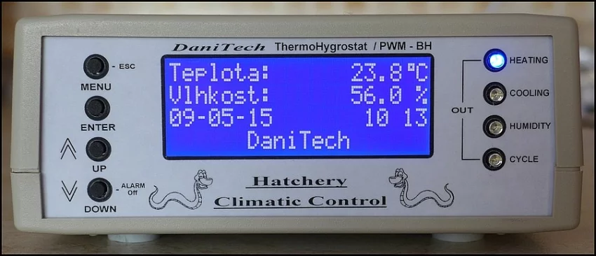 Termostat (hygrostat) do líhne.Aj GSM verzia na mobil.
