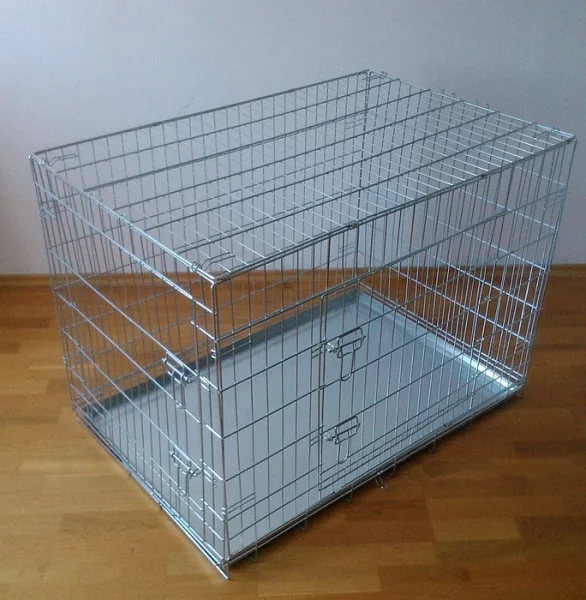 Nová přepravní klec pro psa