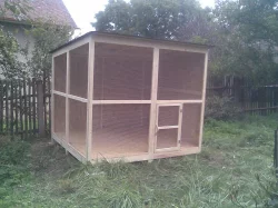 Prodám levně klece,přenosky,budky,kotce,boudy,voliéry,holubn