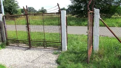 Menší zděný domeček s krásným, prostorným pozemkem