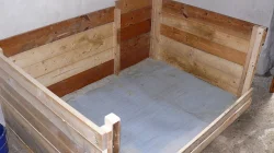 Porodní box-bedna