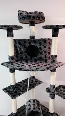 Nové škrabadlo s výškou 200 cm