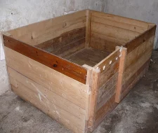 Porodní box-bedna