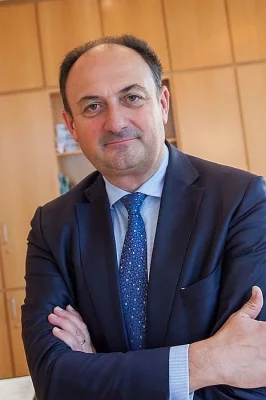 nude kredite između posebice ozbiljan