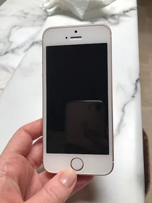 Apple IPhone SE 64Gb