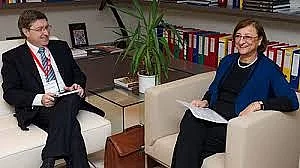 nude kredite između posebice ozbiljan