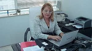 nude kredite između posebice ozbiljan