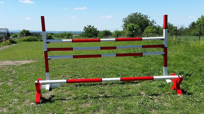 Prodám skokový materiál - nový