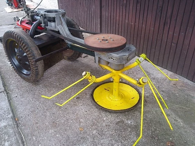 Rotační obraceč sena šíře 1m,