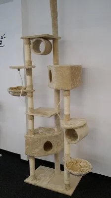Nové škrábadlo s výškou cca 250 cm - béžové