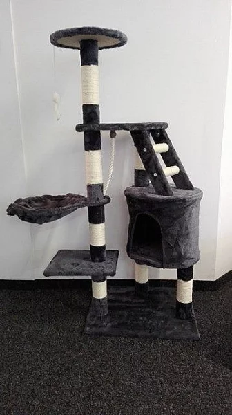 Nové škrabadlo s výškou 118 cm - šedé