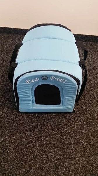 Lehký praktický barevný box na psa nebo kočku