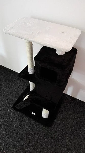 Nové škrabadlo s výškou 108 cm - černá/bílá