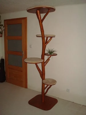Kočičí strom /škrabadlo/kočka/koťata