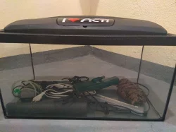Prodám plně vybavené akvárium a krásnou téměř nepoužitou kle