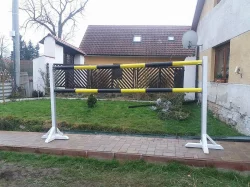 skokový materiál
