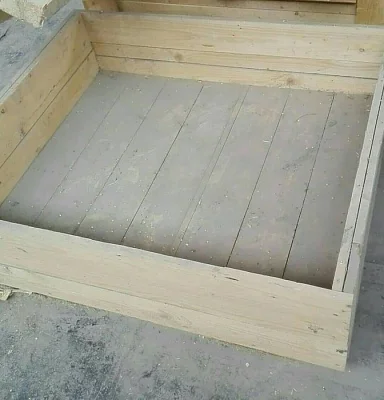 Porodní bedna