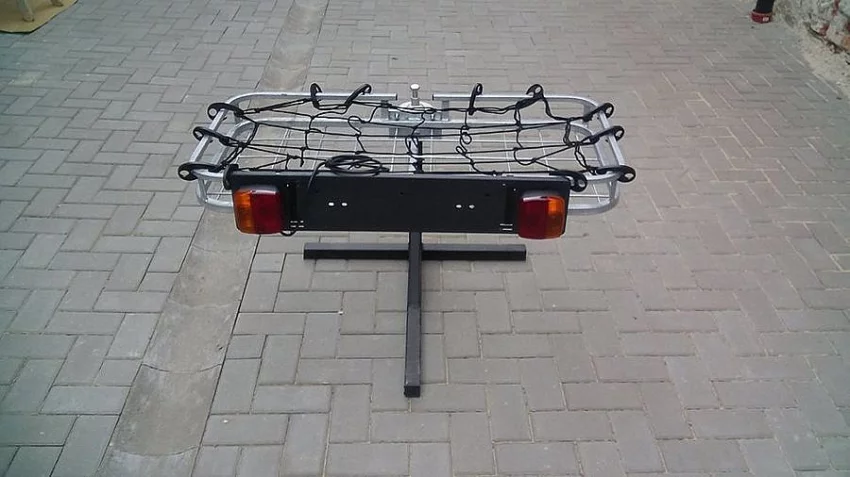 Nosiče zvěře/krmiva na tažné zařízení auta nebo čtyřkolky