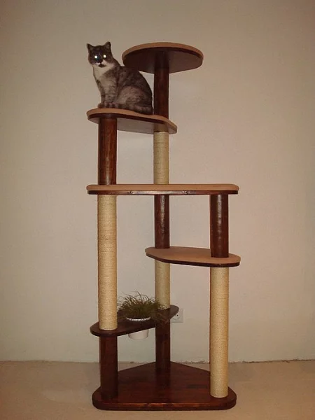 Kočičí strom /škrabadlo/kočka/koťata/odpočívadlo