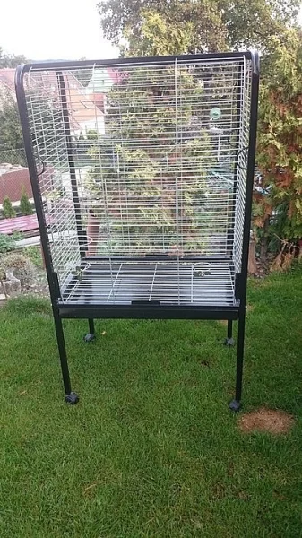 Prodám klec na papouška