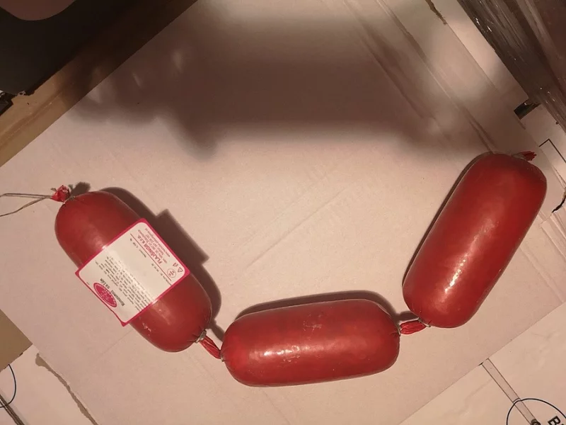 Výrobní salám cca 400g/ks (vhodné pro zájmová zvířata)