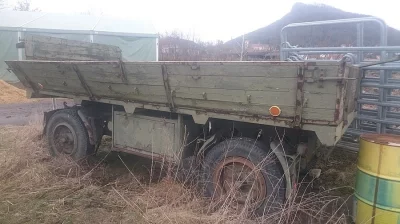 Prodám vlečku vhodnou k připojení za traktor