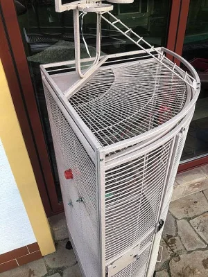Klec rohová pro papouška