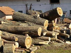 štípačku na dříví za traktor