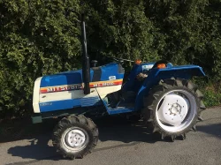 Japonský kompaktní traktor Mitsubishi MT1801D