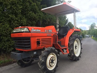 Malotraktor Kubota Sunschine L195 se stříškou
