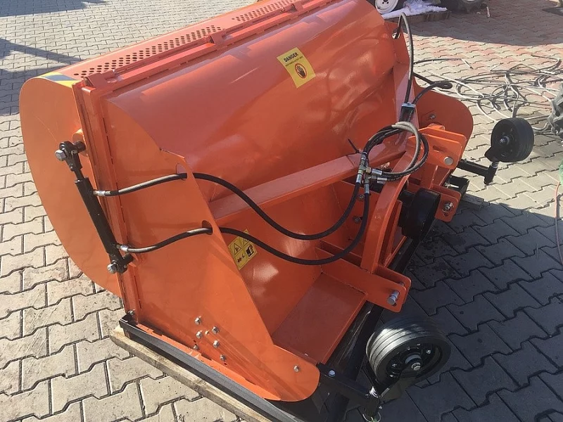 Mulčovač s košem FC-160, mulčovač za traktor