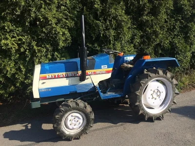 Japonský kompaktní traktor Mitsubishi MT1801D