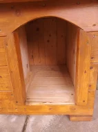 Zateplená psí bouda pro střední plemena