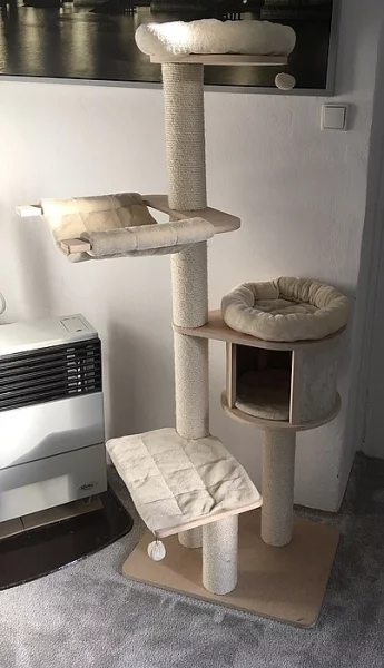 Prodám kvalitní kočičí strom / škrabadlo