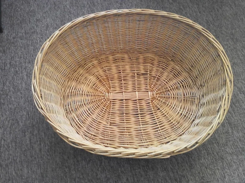 Proutěný košík