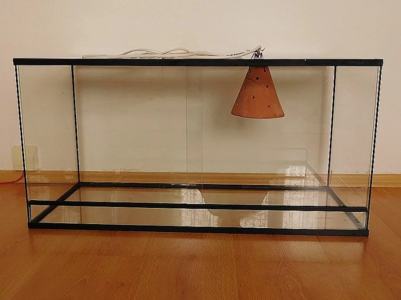 Prodám terárium 80x35x40