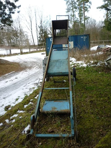 Šikmý nakladač