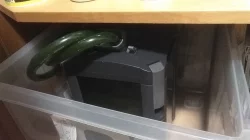 Akvarijní set úplné roční vybavení_ryby_filtrace_krmení_stůl