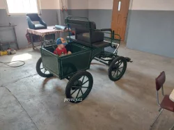 Bryčka, vagoneta, koňský povoz nákladní