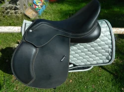 Skokové sedlo Wintec 500 Jump posedlí 17,5